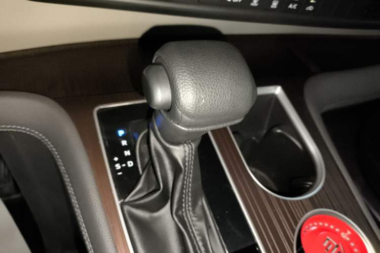 Used Toyota Granvia 2024 2.5L Hybrid Comfort Edition
