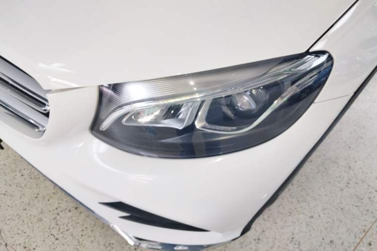 Used Mercedes-Benz GLC 2017 GLC 260 4MATIC Luxury Model
