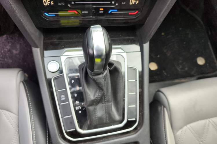 Used Volkswagen Magotan 2023 2 Million Units Limited Edition 330TSI DSG Leading Version Gear Lever