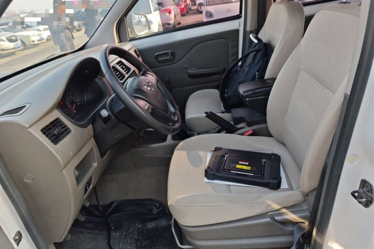 Used Wuling Rongguang V 2016 1.5L Practical Version
