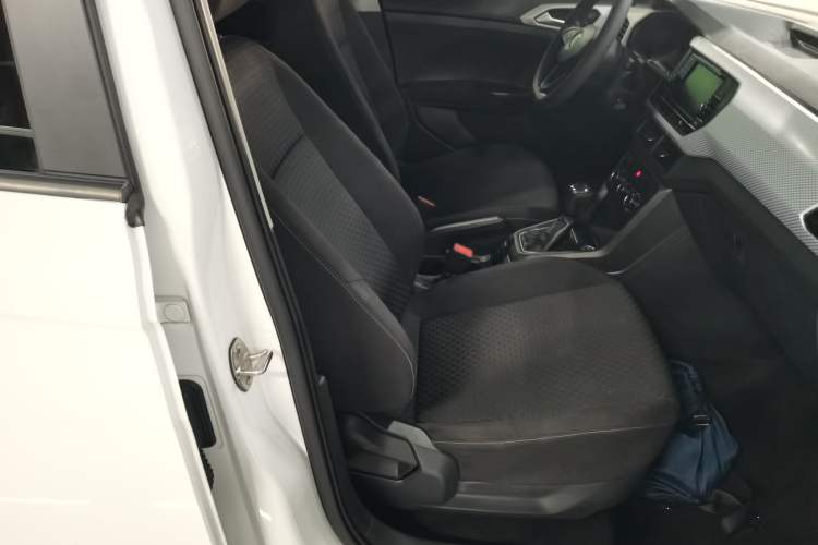 Used Volkswagen Tacqua 2020 1.5L Automatic Shang
