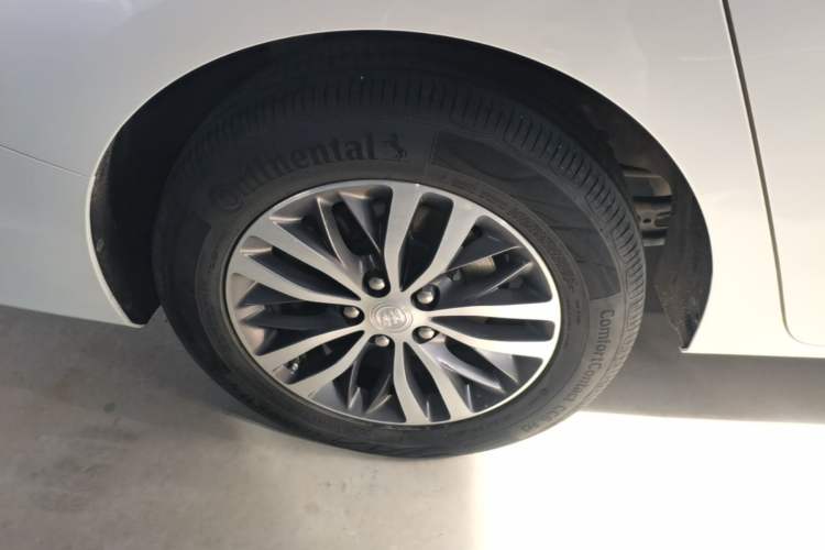 Used Buick GL8 2021 ES Landtrek 653T Comfort Edition
