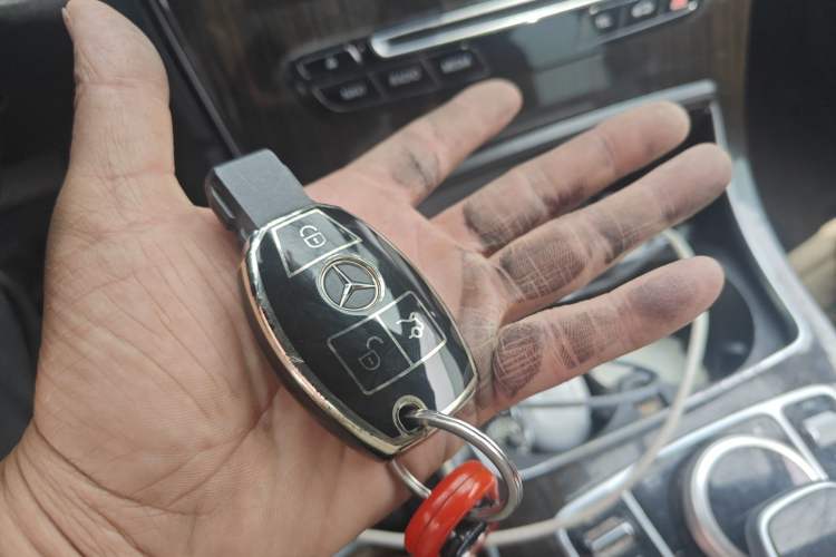 Used Mercedes-Benz GLC 2018 GLC 260 4MATIC Luxury Model
