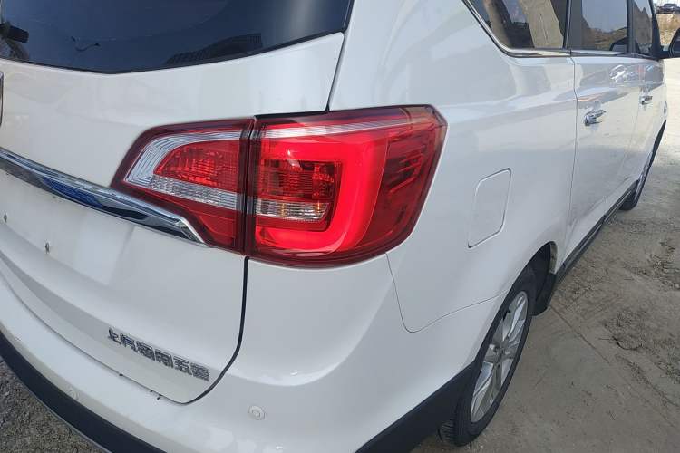 Used Baojun 730 2016 1.5L Manual Comfort Version 7 Seats China V Emission Standard Right Rear Taillight
