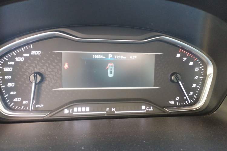 Used SAIC MAXUS G20 2021 PLUS 2.0T Gasoline Automatic Luxury Edition