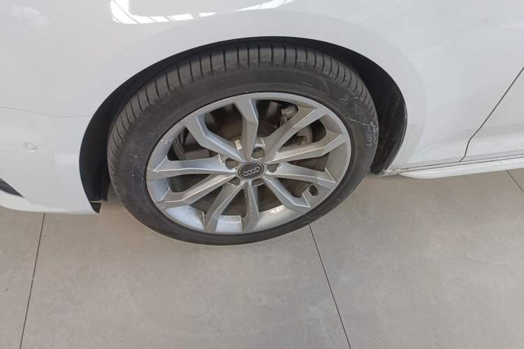 Used Audi A4L 2019 40 TFSI Fashion Version China V
