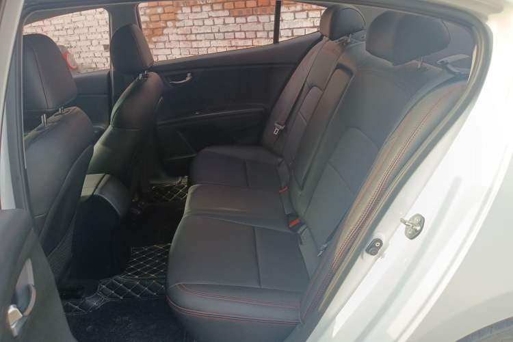 Used Kia K4 2014 1.8L Manual GL
