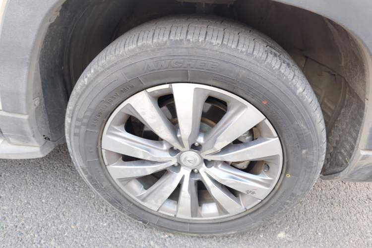 Used Changan CS95 2017 2.0T Two-Wheel Drive Zhituo Edition
