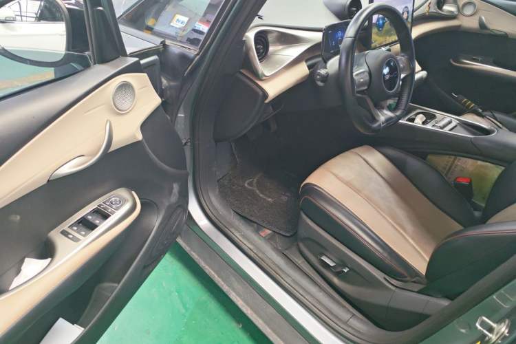 Used BYD Dolphin 2023 420 km Free Version Driver Seat