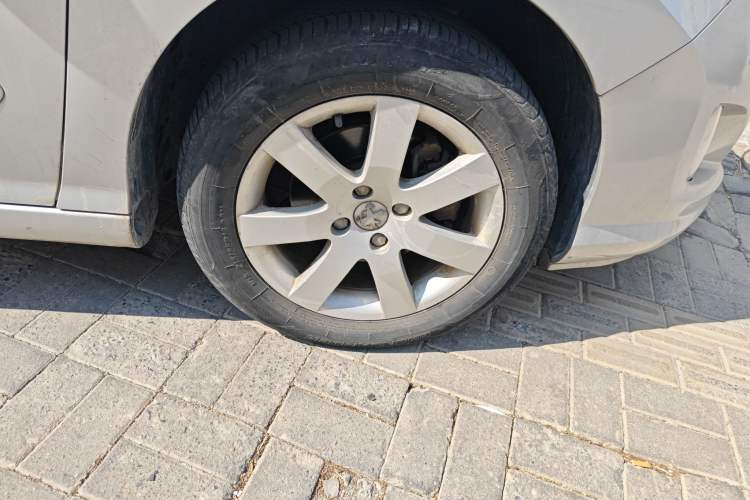 Used Peugeot 408 2011 1.6L Automatic Comfort Edition