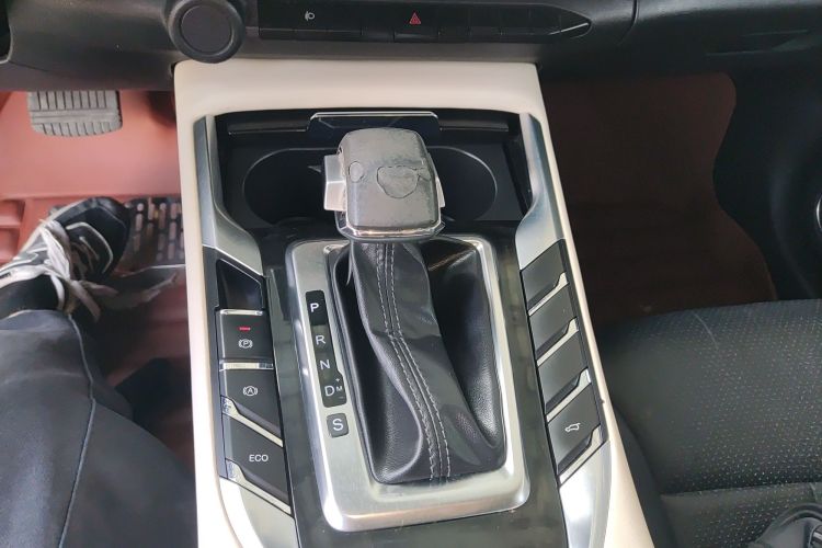 Used Zotye T500 2018 1.5T Automatic Luxury Model Gear Lever