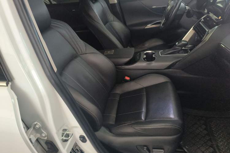 Used Toyota Harrier 2022 Dual-Engine 2.5L CVT Two-Wheel Drive Luxury Edition
