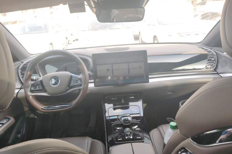 Used BYD Han 2022 EV Genesis Edition 715KM Front-Wheel-Drive Prestige Model
