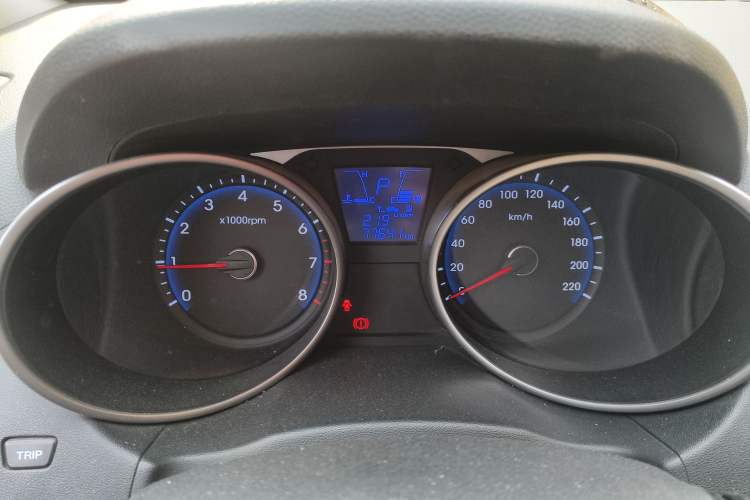 Used Hyundai ix35 2015 2.0L Automatic 2WD Smart Type China IV