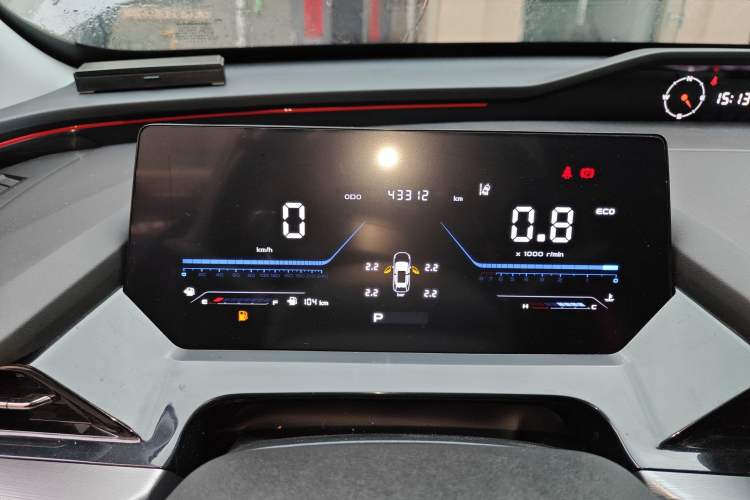 Used Oshan Z6 2022 Blue Whale 1.5T DCT Luxury Model
