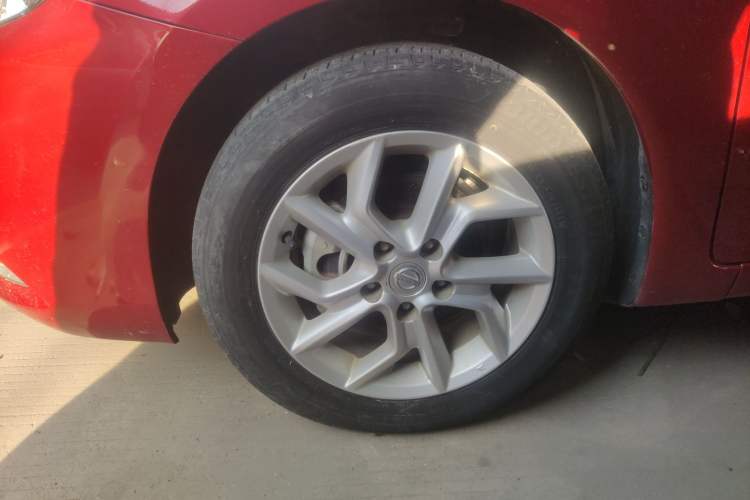 Used Nissan Tiida 2021 1.6L CVT Cool Edition
