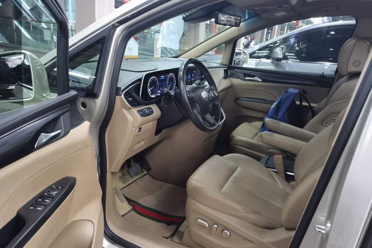 Used Buick GL8 2020 ES Land Cruiser 653T Luxury Model
