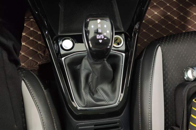 Used Volkswagen Tacqua 2021 200TSI DSG JoyConnect Edition