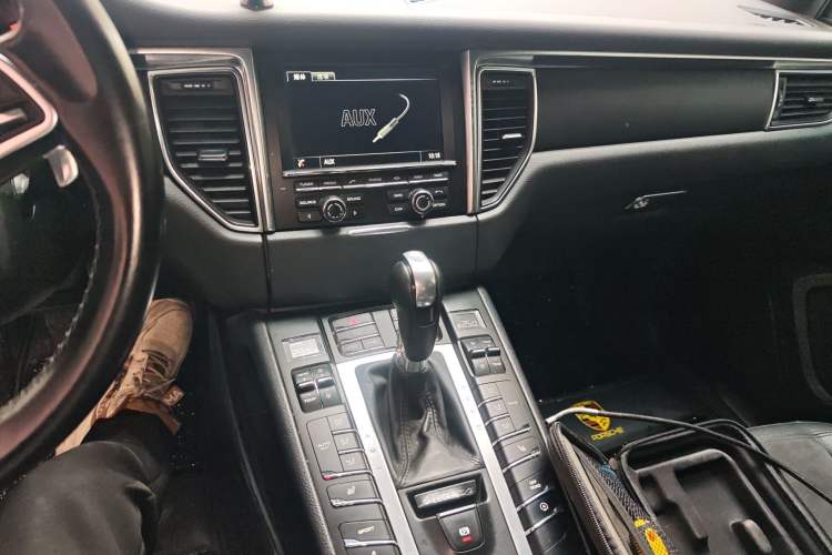 Used Porsche Macan 2016 Macan 2.0T Audio And AC Panel