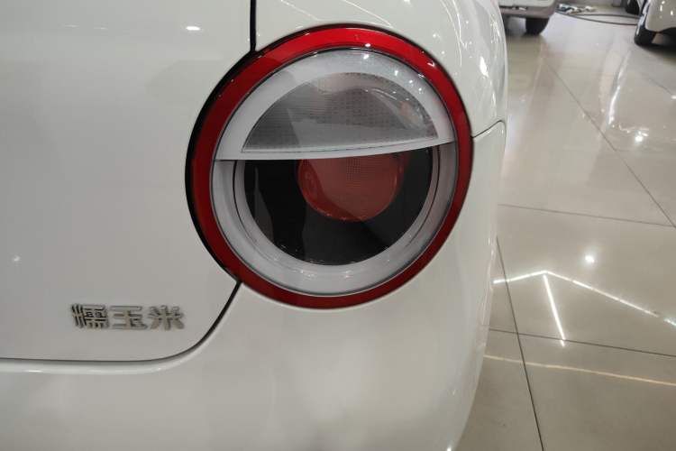 Used CHANGAN NEVO Lumin 2025 205 km Xiangqin Version
