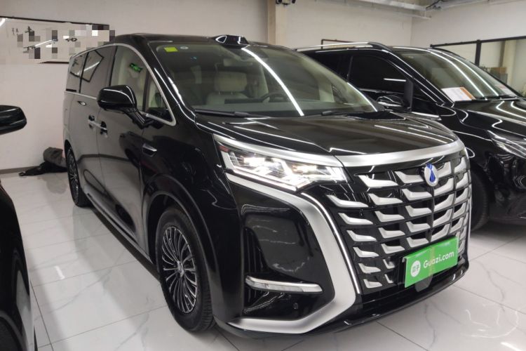 Used Denza D9 2025 DM-i Smart Drive 1020 Four-Wheel Drive Premium Model