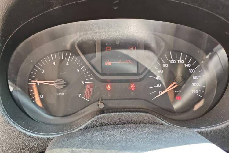Used Citroen Elysee 2015 Qishang Edition 1.6L Automatic Fashion Model Instrument Cluster
