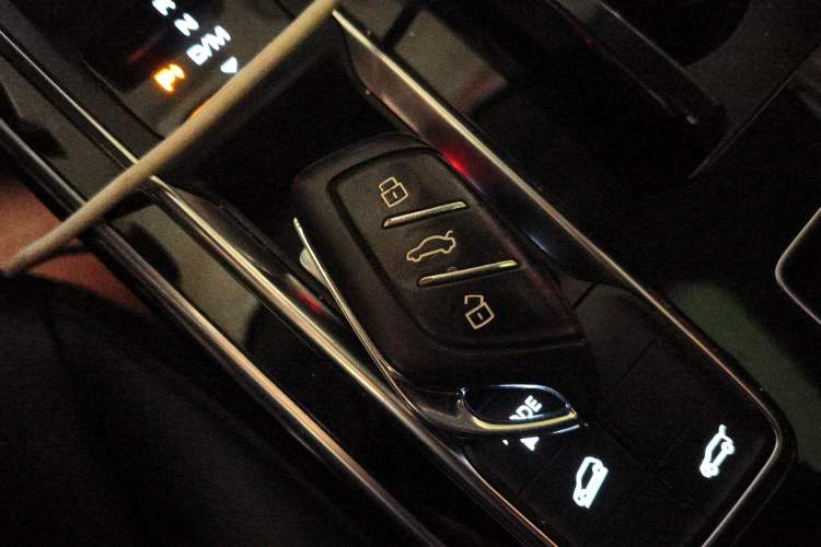 Used Roewe RX5 MAX 2019 300TGI Automatic Intelligent Driving Health Cabin Edition