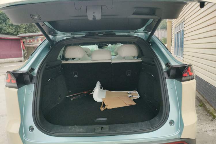 Used Deepal S07 2023 S7i 620Max All-Electric Version Trunk