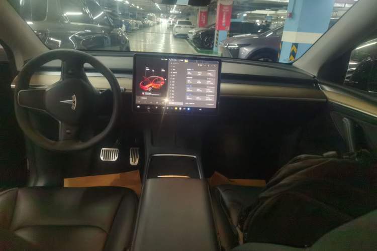 Used Tesla Model Y 2021 Long-Range All-Wheel-Drive Version 3D7