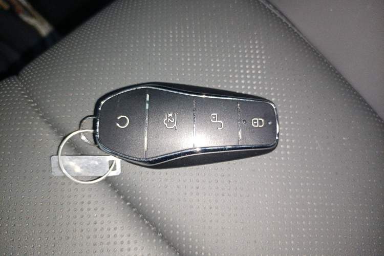 Used BYD Song Pro New Energy 2025 2nd Generation Intelligent Driving Version DM-i 75KM Overachiever Trim Vehicle Key