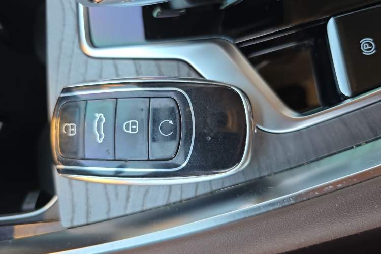 Used Chery Tiggo 8 PRO 2024 Champion Edition 290T Two-Wheel Drive Peak Version 5 Seats
