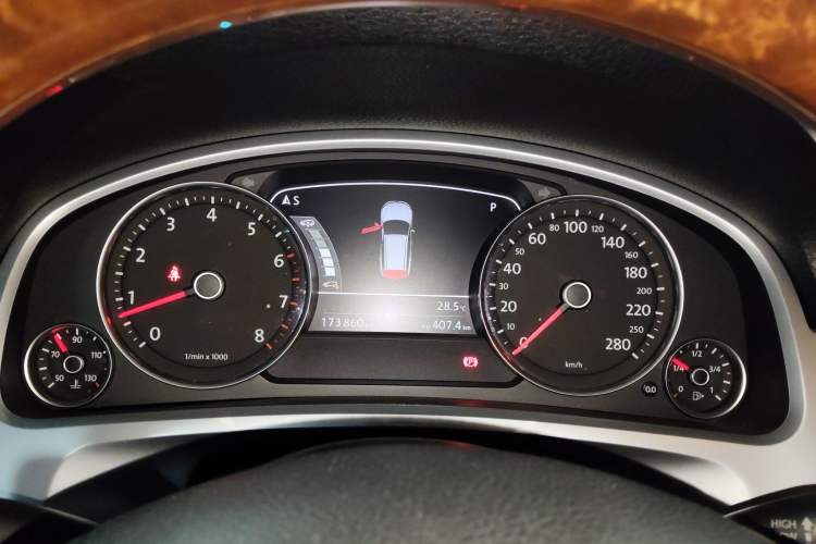 Used Volkswagen Touareg 2011 3.0 TSI Comfort Version