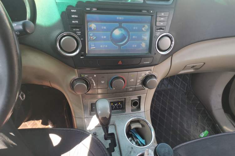 Used Toyota Highlander 2011 2.7L Two-Wheel Drive 5-Seater Sport Edition
