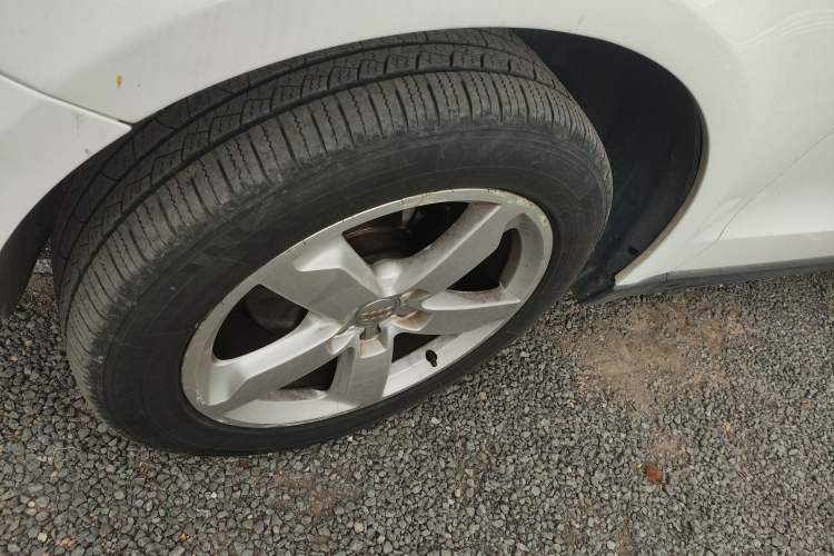 Used Audi Q5 2015 40 TFSI Comfort Model Left Front Wheel Hub