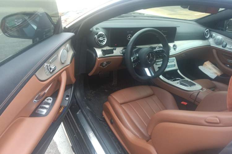 Used Mercedes-Benz E-Class 2021 E 300 Coupe Driver Seat