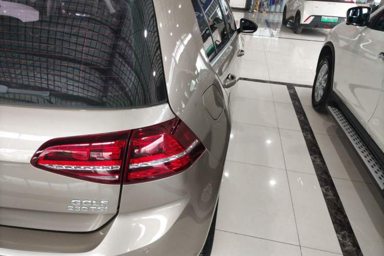 Used Volkswagen Golf 2017 230TSI Automatic Comfort Edition – Celebrating Milestone of One Million Units Right Rear Taillight