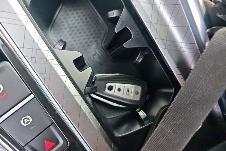 Used Geely Auto Preface 2021 2.0TD Luxury+ Version Vehicle Key