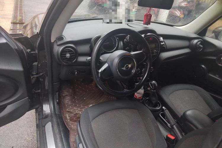 Used MINI 2014 1.2T ONE Center Console