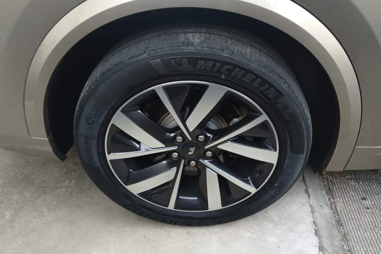 Used Li Auto L8 2023 Max model