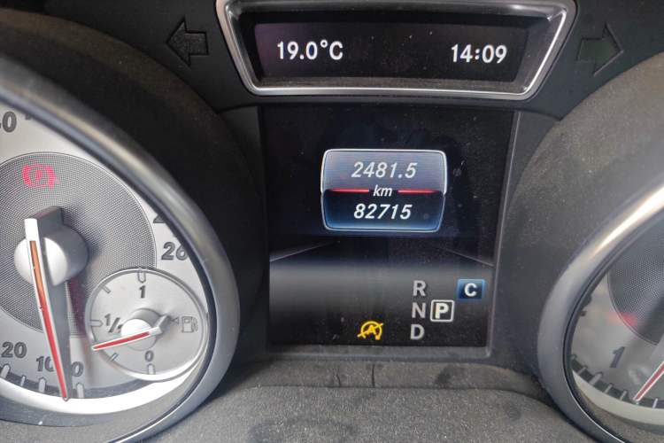 Used Mercedes-Benz GLA 2016 GLA 200 Sport Edition Odometer Close Up