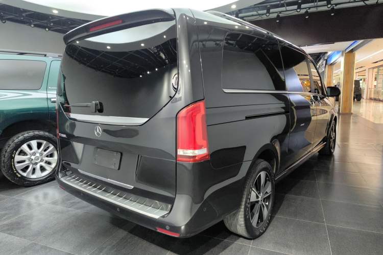 Used Mercedes-Benz V-Class 2021 V 260 L Long Wheelbase Prestige Edition