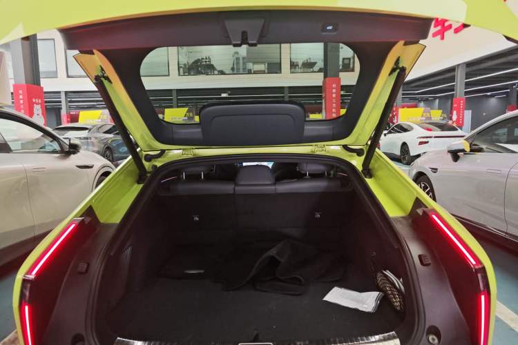 Used XPeng P7 2025 Model—702 Long Range Ultra