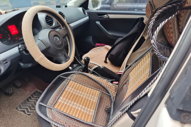 Used Volkswagen Jetta 2015 1.6L Manual Comfort Model
