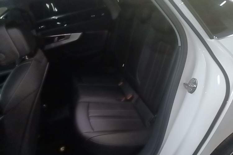 Used Audi A4L 2024 40 TFSI Fashion Dynamic Model
