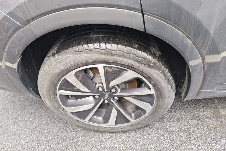 Used Li Auto ONE 2021 Extended-Range 6-Seater Version Right Rear Wheel Hub