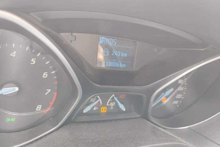 Used Ford Focus 2012 Sedan 1.6L Automatic Fashion Edition
