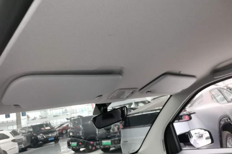 Used Wuling Hongguang MINIEV 2021 Macaron Fashion Model Lithium Iron Phosphate Headliner