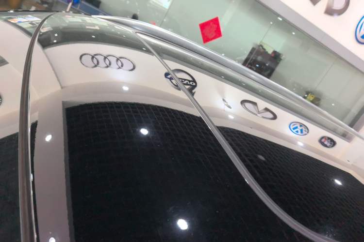 Used Hongqi HS5 2022 Revised Version 2.0T Smart Connect Flagship Edition
