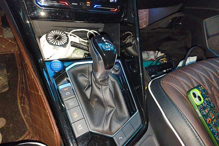 Used Volkswagen Tayron 2024 330TSI Two-Wheel Drive Luxury Plus Advanced Version Gear Lever