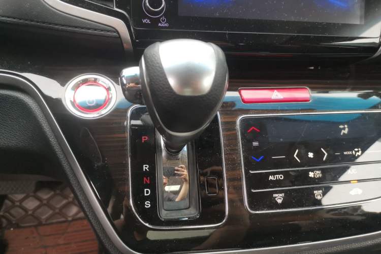 Used Honda Odyssey 2019 2.0L Rui-Zunxiang Edition Gear Lever